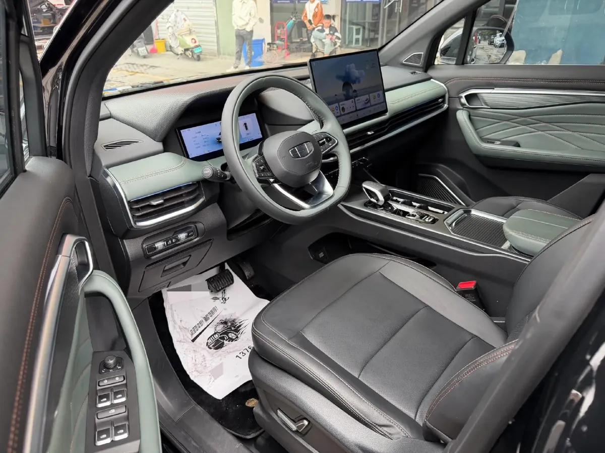 2024 Geely Okavango L 2.0T 218HP L4 7DCT,autocango,china used car exporter,china ev exporter,chinese used car exporter,chinese used ev exporter