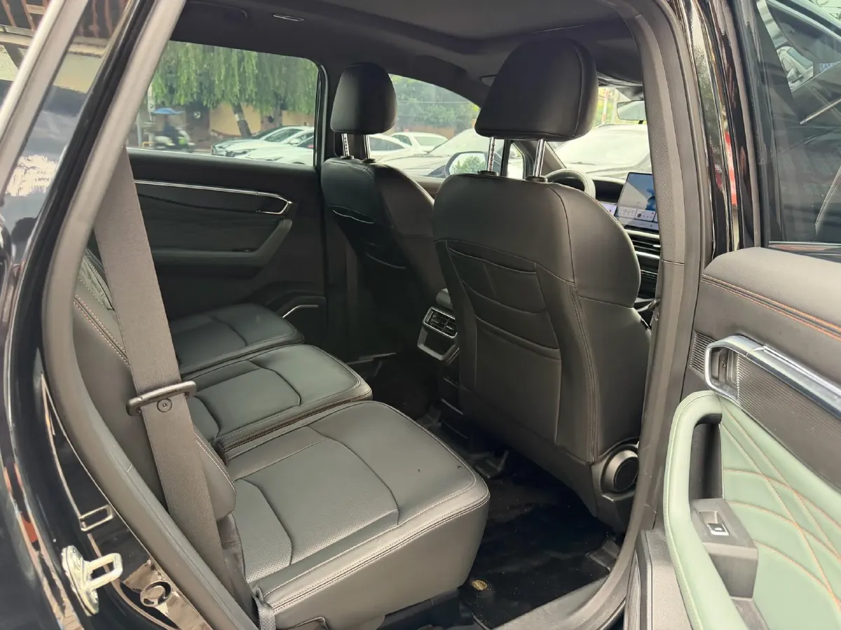 2024 Geely Okavango L 2.0T 218HP L4 7DCT,autocango,china used car exporter,china ev exporter,chinese used car exporter,chinese used ev exporter