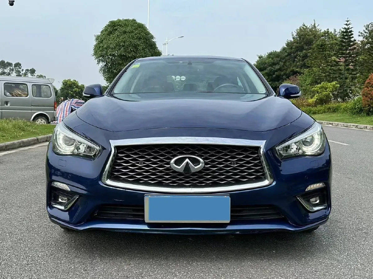 2018 Jeep Grand Commander 2.0T 265HP L4 9AT,autocango,china used car exporter,china ev exporter,chinese used car exporter,chinese used ev exporter