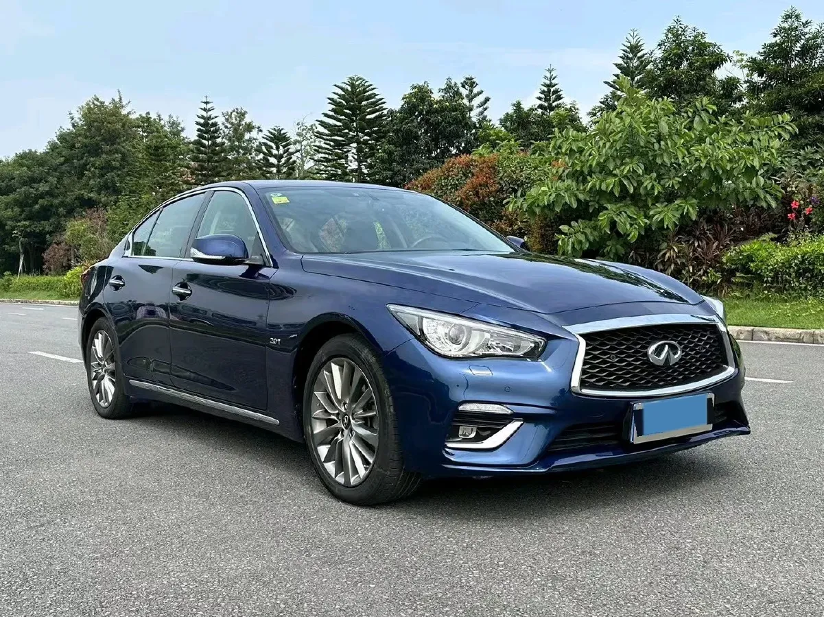 2018 Jeep Grand Commander 2.0T 265HP L4 9AT,autocango,china used car exporter,china ev exporter,chinese used car exporter,chinese used ev exporter