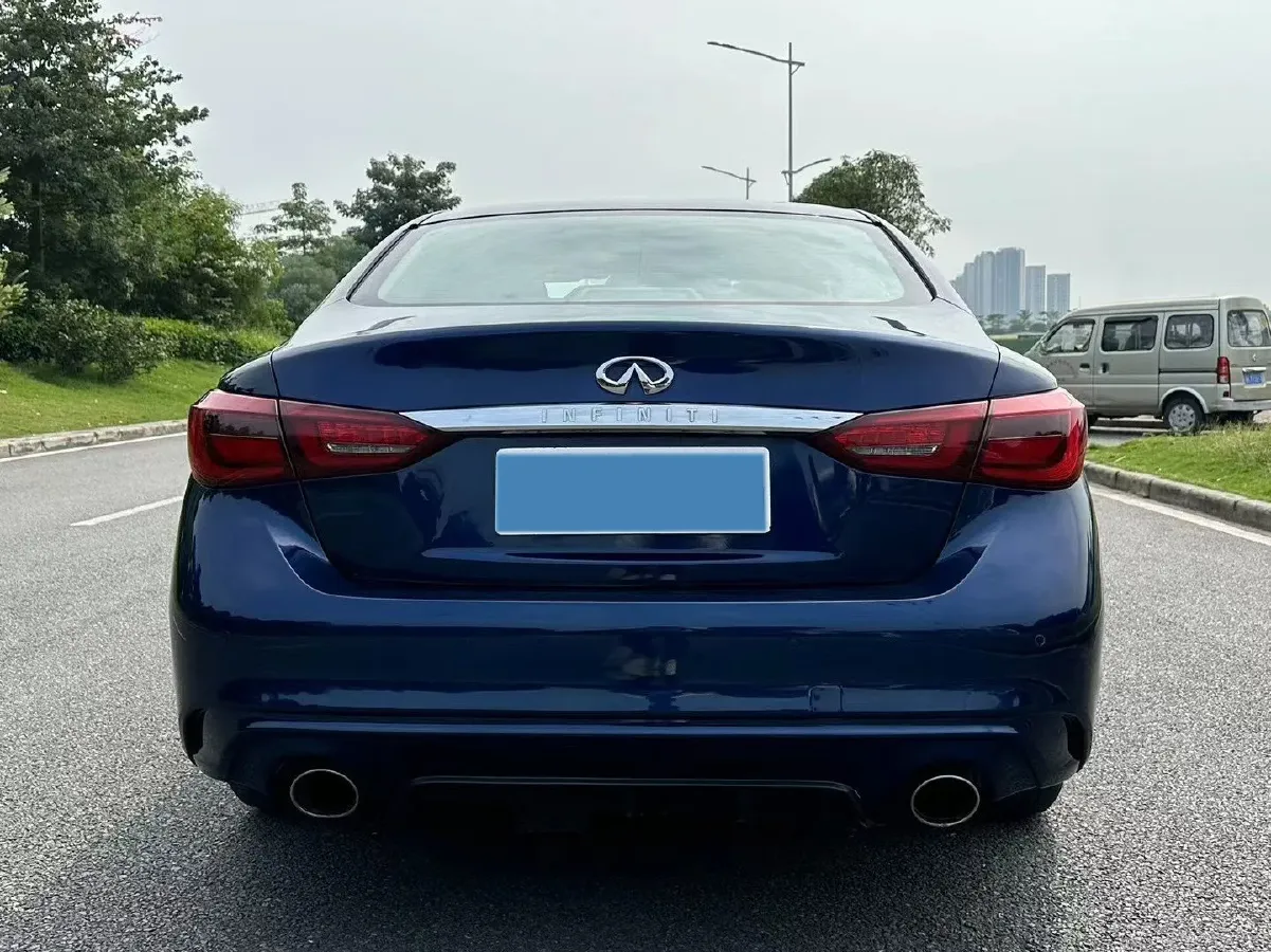 2018 Jeep Grand Commander 2.0T 265HP L4 9AT,autocango,china used car exporter,china ev exporter,chinese used car exporter,chinese used ev exporter