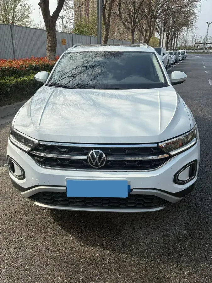 2023 Volkswagen T-Roc 1.4T 150HP L4 7DCT,autocango,china used car exporter,china ev exporter,chinese used car exporter,chinese used ev exporter