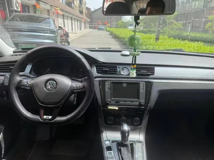 2017 Volkswagen Passat 1.8T 180HP L4 7DCT,autocango,china used car exporter,china ev exporter,chinese used car exporter,chinese used ev exporter