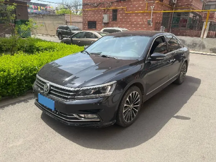 2017 Volkswagen Passat 1.8T 180HP L4 7DCT,autocango,china used car exporter,china ev exporter,chinese used car exporter,chinese used ev exporter