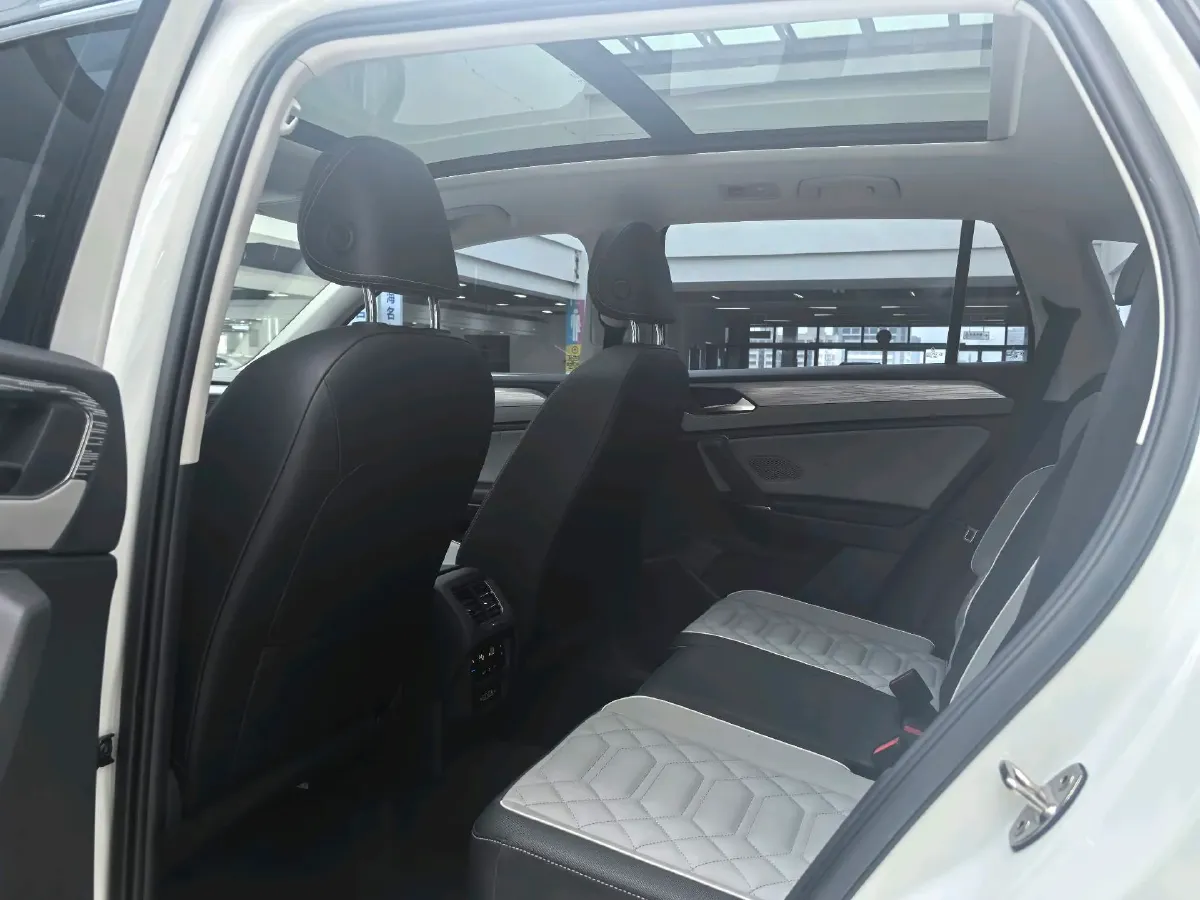 2023 Volkswagen Tayron 2.0T 186HP L4 7DCT,autocango,china used car exporter,china ev exporter,chinese used car exporter,chinese used ev exporter