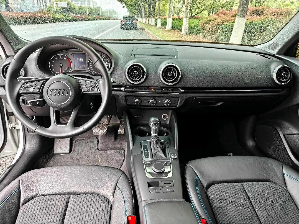 2020 Audi A3 1.4T 150HP L4 7DCT,autocango,china used car exporter,china ev exporter,chinese used car exporter,chinese used ev exporter