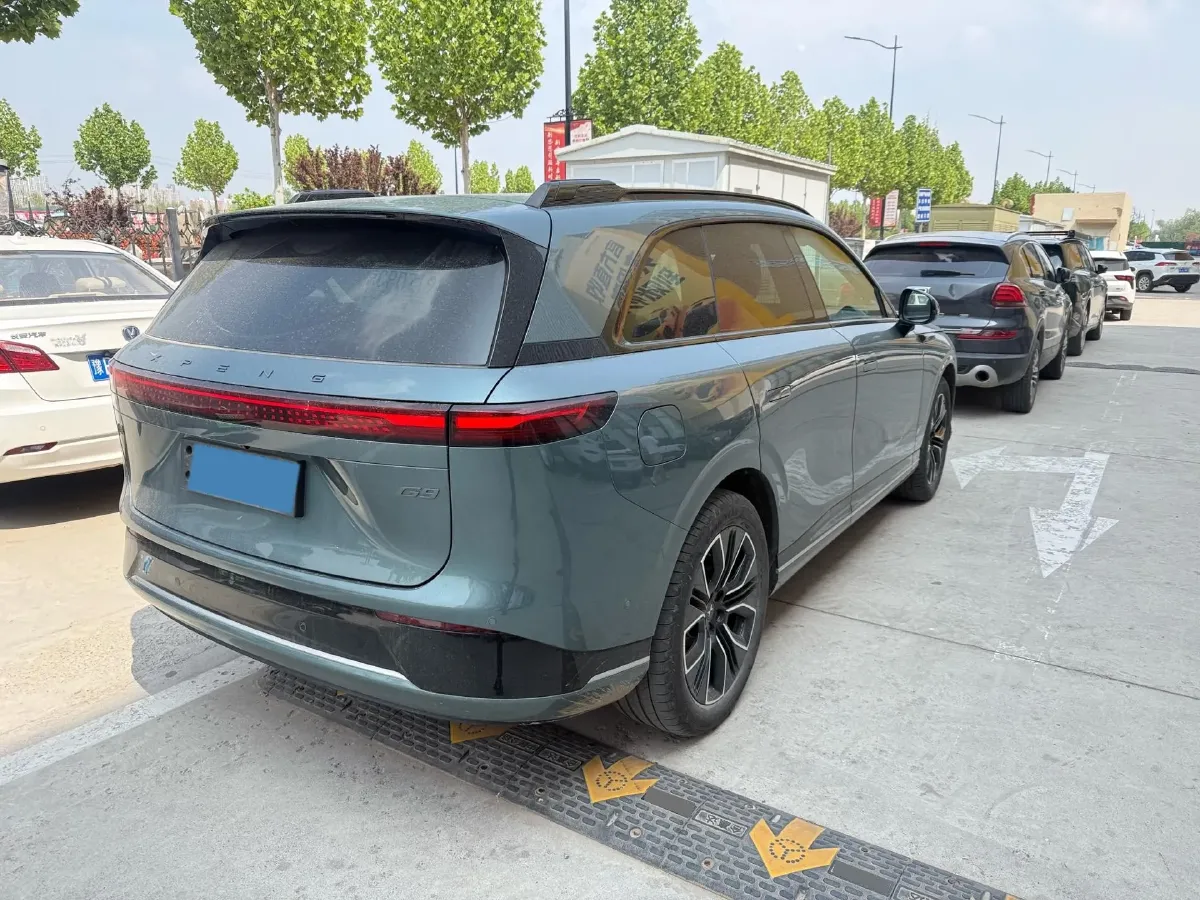 2025 Xpeng G9 BEV 79KWH,autocango,china used car exporter,china ev exporter,chinese used car exporter,chinese used ev exporter