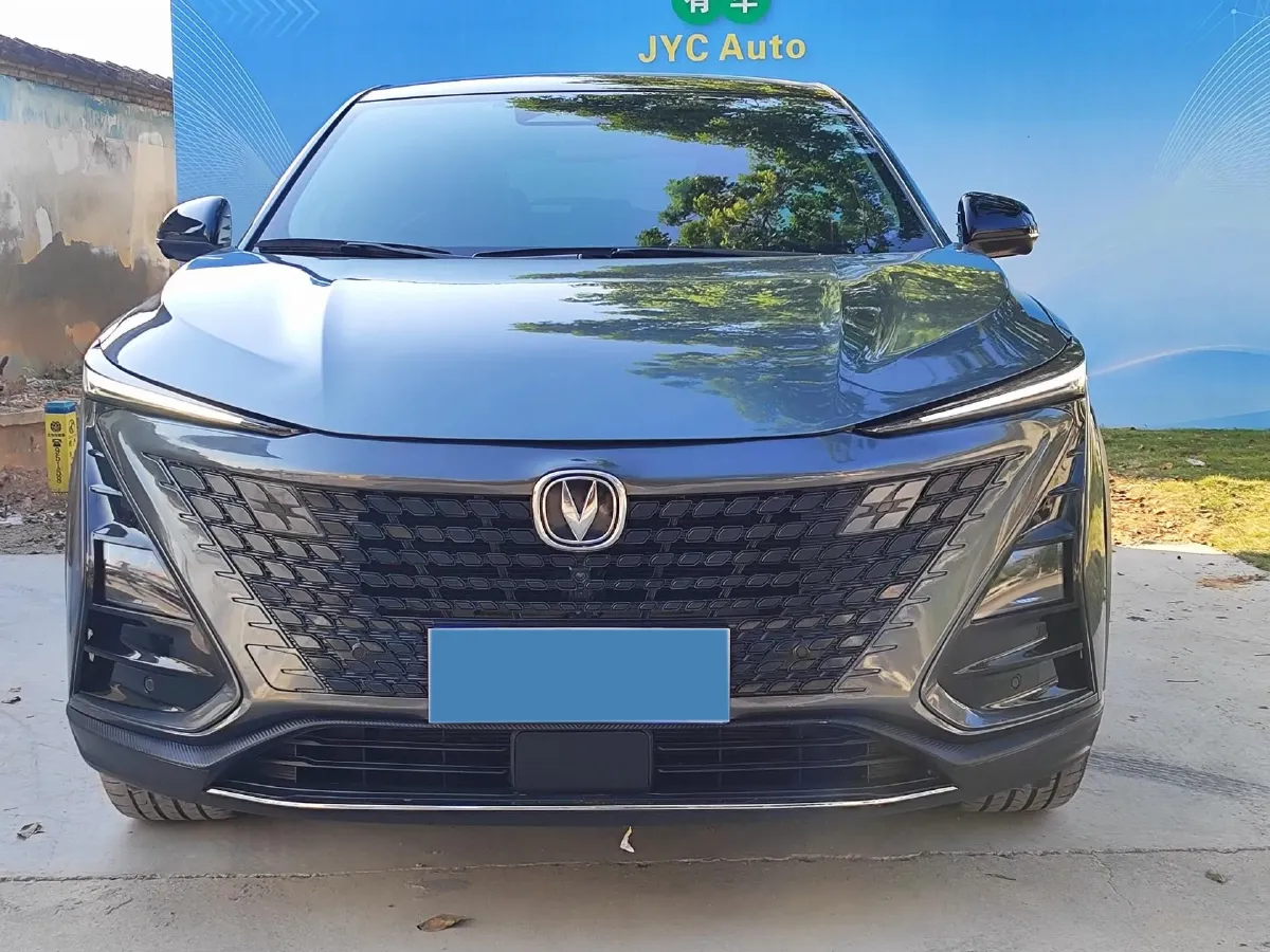 2022 ChangAn UNI-T 1.5T 188HP L4 7DCT,autocango,china used car exporter,china ev exporter,chinese used car exporter,chinese used ev exporter