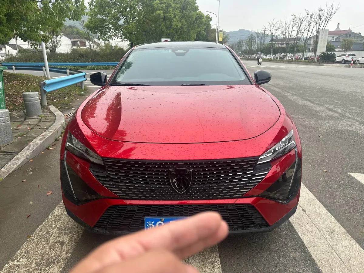 2023 Peugeot 408X 1.6T 175HP L4 8AT,autocango,china used car exporter,china ev exporter,chinese used car exporter,chinese used ev exporter