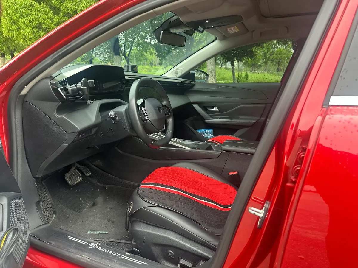 2023 Peugeot 408X 1.6T 175HP L4 8AT,autocango,china used car exporter,china ev exporter,chinese used car exporter,chinese used ev exporter