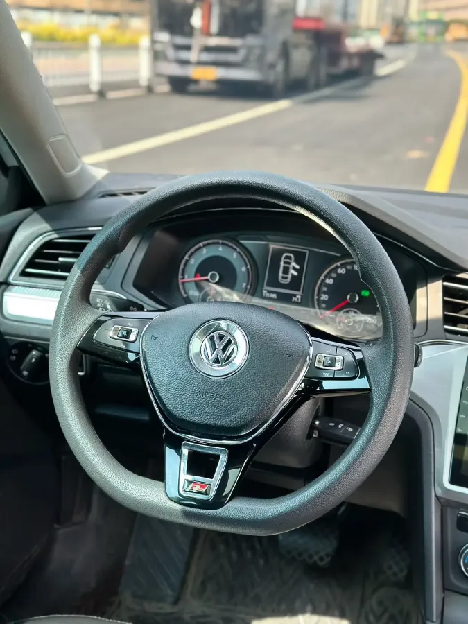 2019 Volkswagen Passat 1.4T 150HP L4 7DCT,autocango,china used car exporter,china ev exporter,chinese used car exporter,chinese used ev exporter