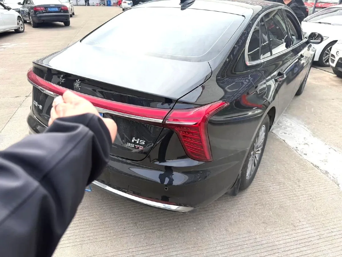 2024 HongQi H5 1.5T 169HP L4 7DCT,autocango,china used car exporter,china ev exporter,chinese used car exporter,chinese used ev exporter