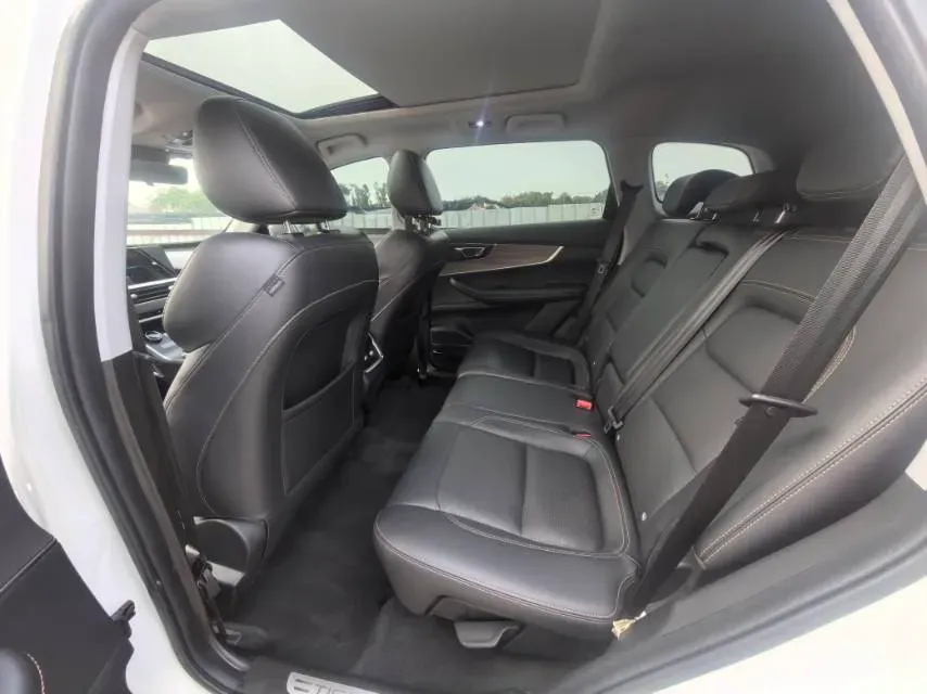 2020 Chery Tiggo 8 1.5T 156HP L4 6DCT,autocango,china used car exporter,china ev exporter,chinese used car exporter,chinese used ev exporter