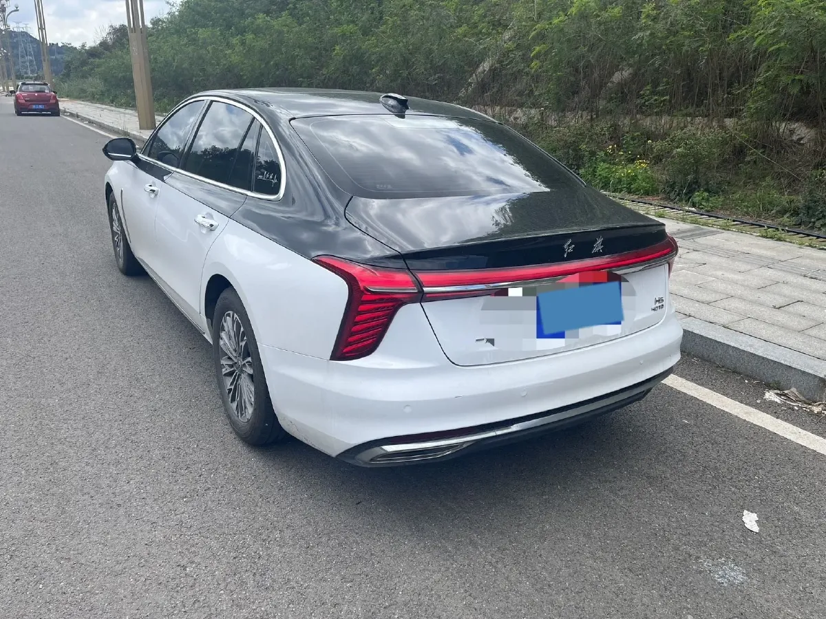 2023 HongQi H5 2.0T 224HP L4 8AT,autocango,china used car exporter,china ev exporter,chinese used car exporter,chinese used ev exporter