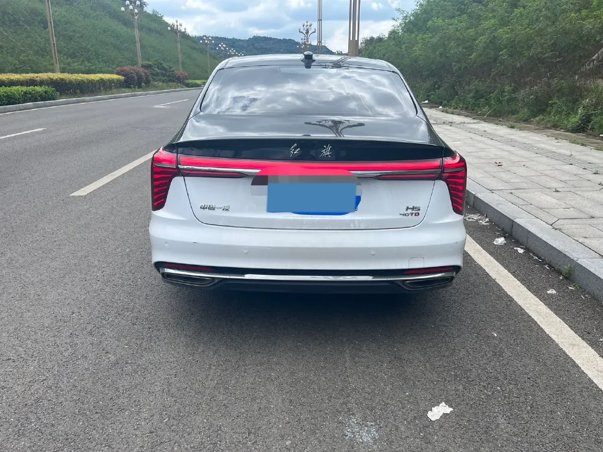 2023 HongQi H5 2.0T 224HP L4 8AT,autocango,china used car exporter,china ev exporter,chinese used car exporter,chinese used ev exporter