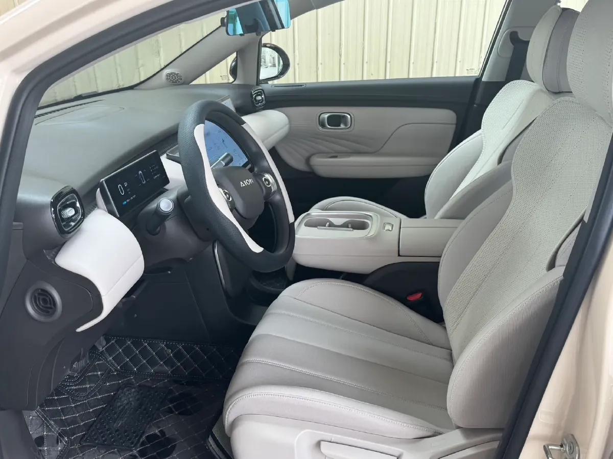 2025 Aion AION UT BEV,autocango,china used car exporter,china ev exporter,chinese used car exporter,chinese used ev exporter