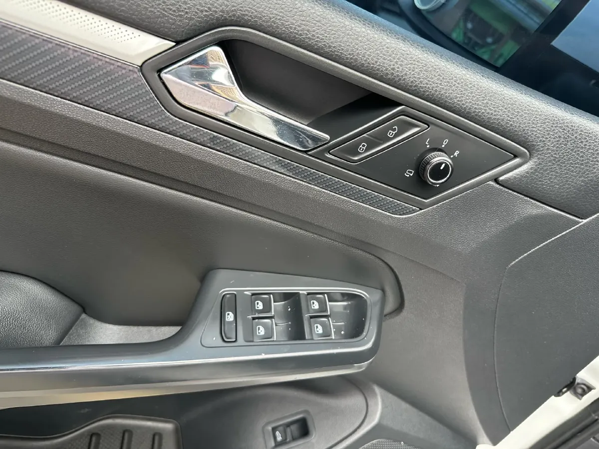 2019 Volkswagen Tayron 2.0T 186HP L4 7DCT,autocango,china used car exporter,china ev exporter,chinese used car exporter,chinese used ev exporter