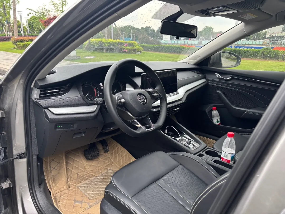 2021 Skoda Octavia 1.4T 150HP L4 7DCT,autocango,china used car exporter,china ev exporter,chinese used car exporter,chinese used ev exporter