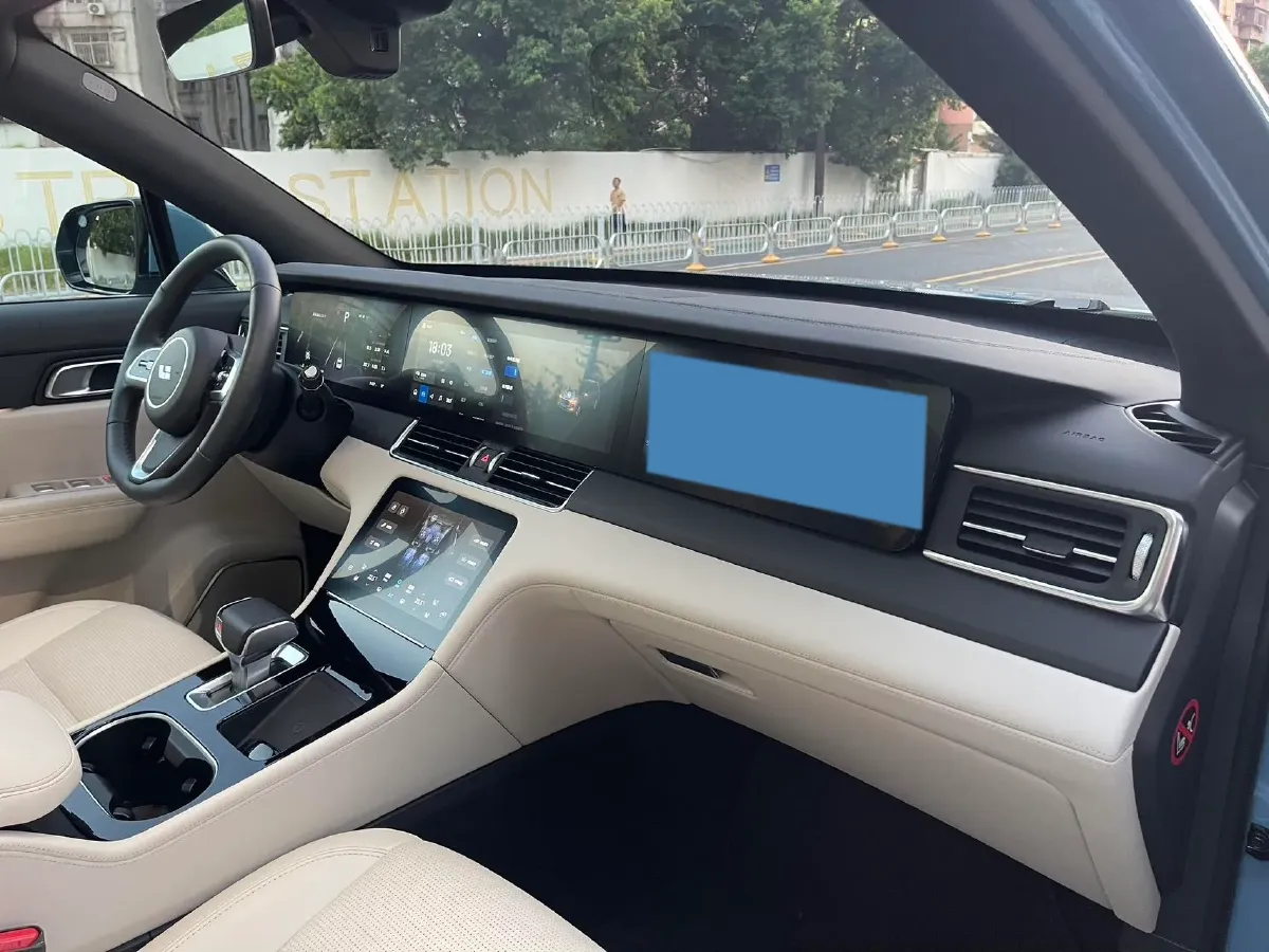 2021 Li ONE Range Extended 131HP REEV 40.5KWH,autocango,china used car exporter,china ev exporter,chinese used car exporter,chinese used ev exporter