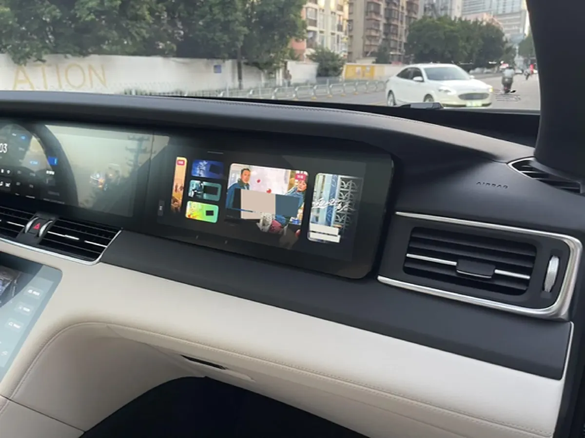 2021 Li ONE Range Extended 131HP REEV 40.5KWH,autocango,china used car exporter,china ev exporter,chinese used car exporter,chinese used ev exporter