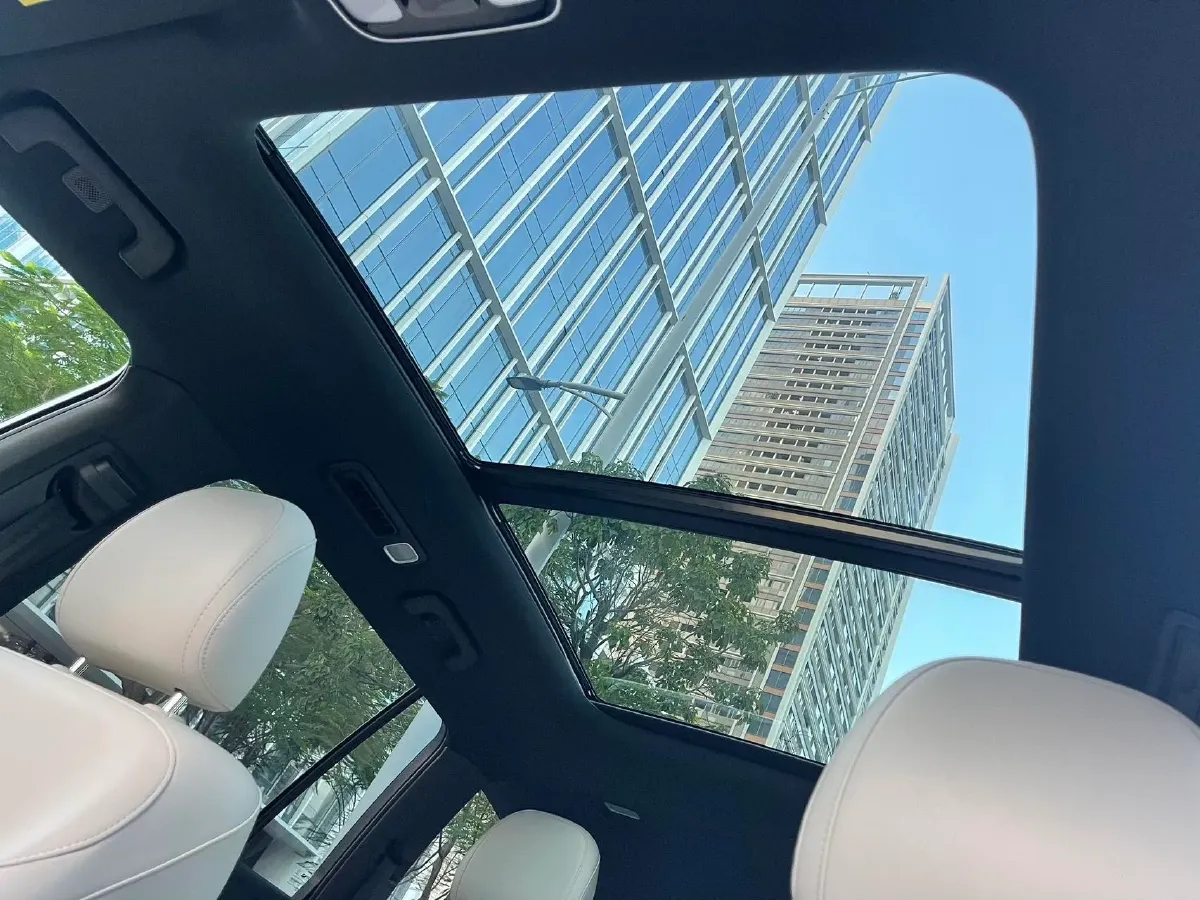 2021 Li ONE Range Extended 131HP REEV 40.5KWH,autocango,china used car exporter,china ev exporter,chinese used car exporter,chinese used ev exporter