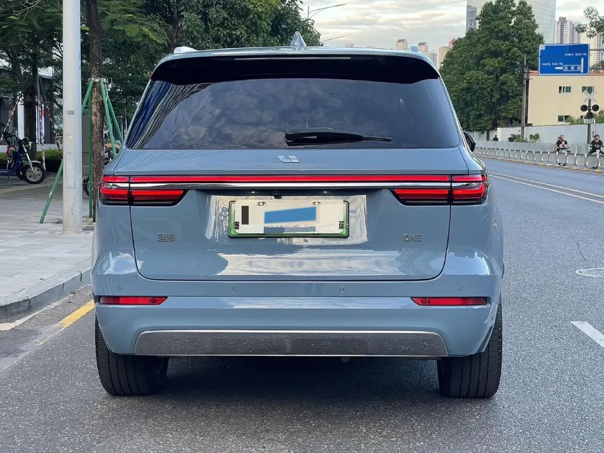 2021 Li ONE Range Extended 131HP REEV 40.5KWH,autocango,china used car exporter,china ev exporter,chinese used car exporter,chinese used ev exporter