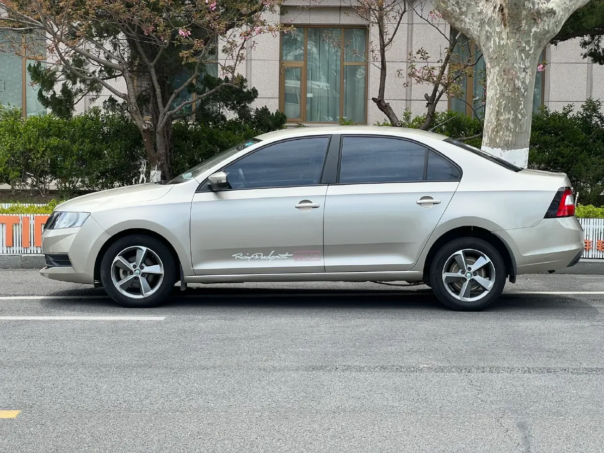 2018 Skoda Rapid 1.6L 110HP L4 5MT,autocango,china used car exporter,china ev exporter,chinese used car exporter,chinese used ev exporter