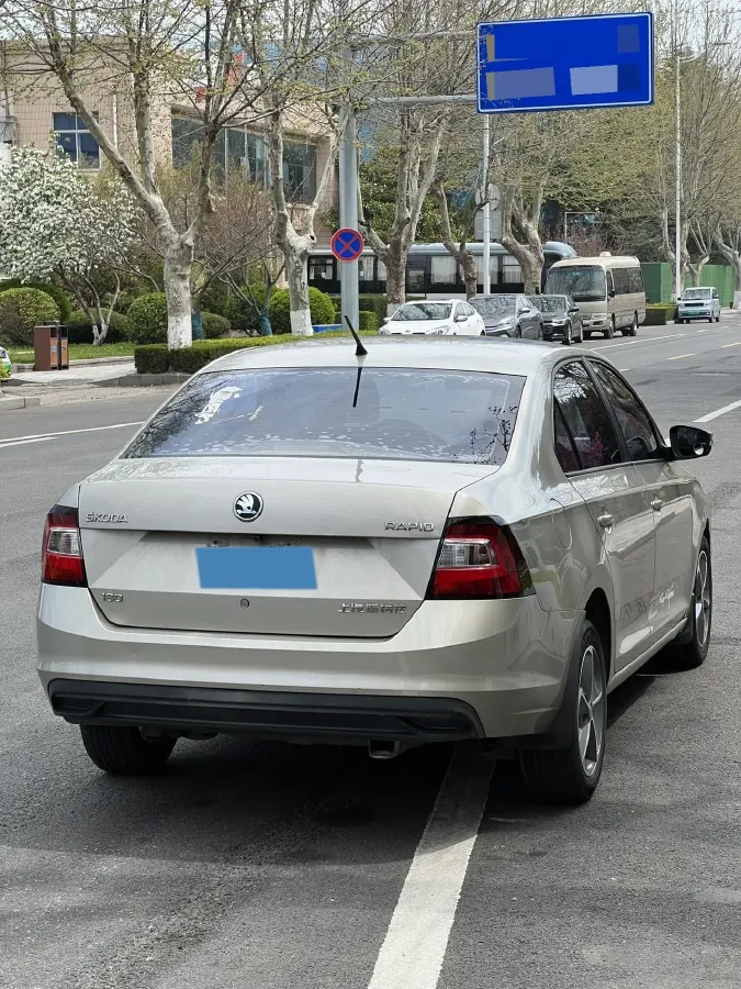 2018 Skoda Rapid 1.6L 110HP L4 5MT,autocango,china used car exporter,china ev exporter,chinese used car exporter,chinese used ev exporter