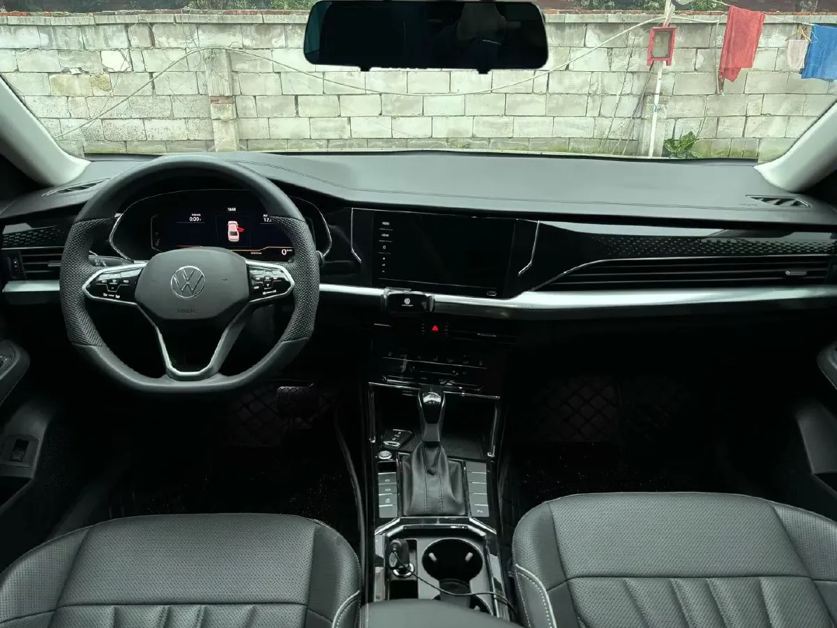 2024 Volkswagen Passat 2.0T 186HP L4 7DCT,autocango,china used car exporter,china ev exporter,chinese used car exporter,chinese used ev exporter