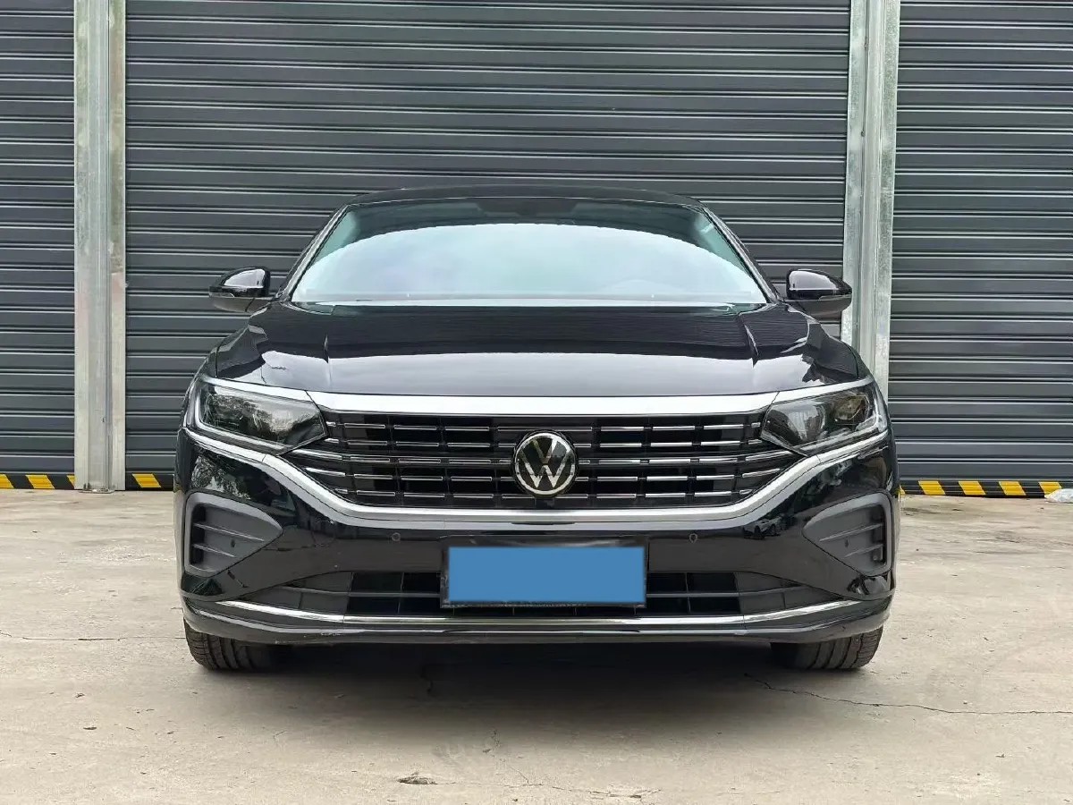 2024 Volkswagen Passat 2.0T 186HP L4 7DCT,autocango,china used car exporter,china ev exporter,chinese used car exporter,chinese used ev exporter