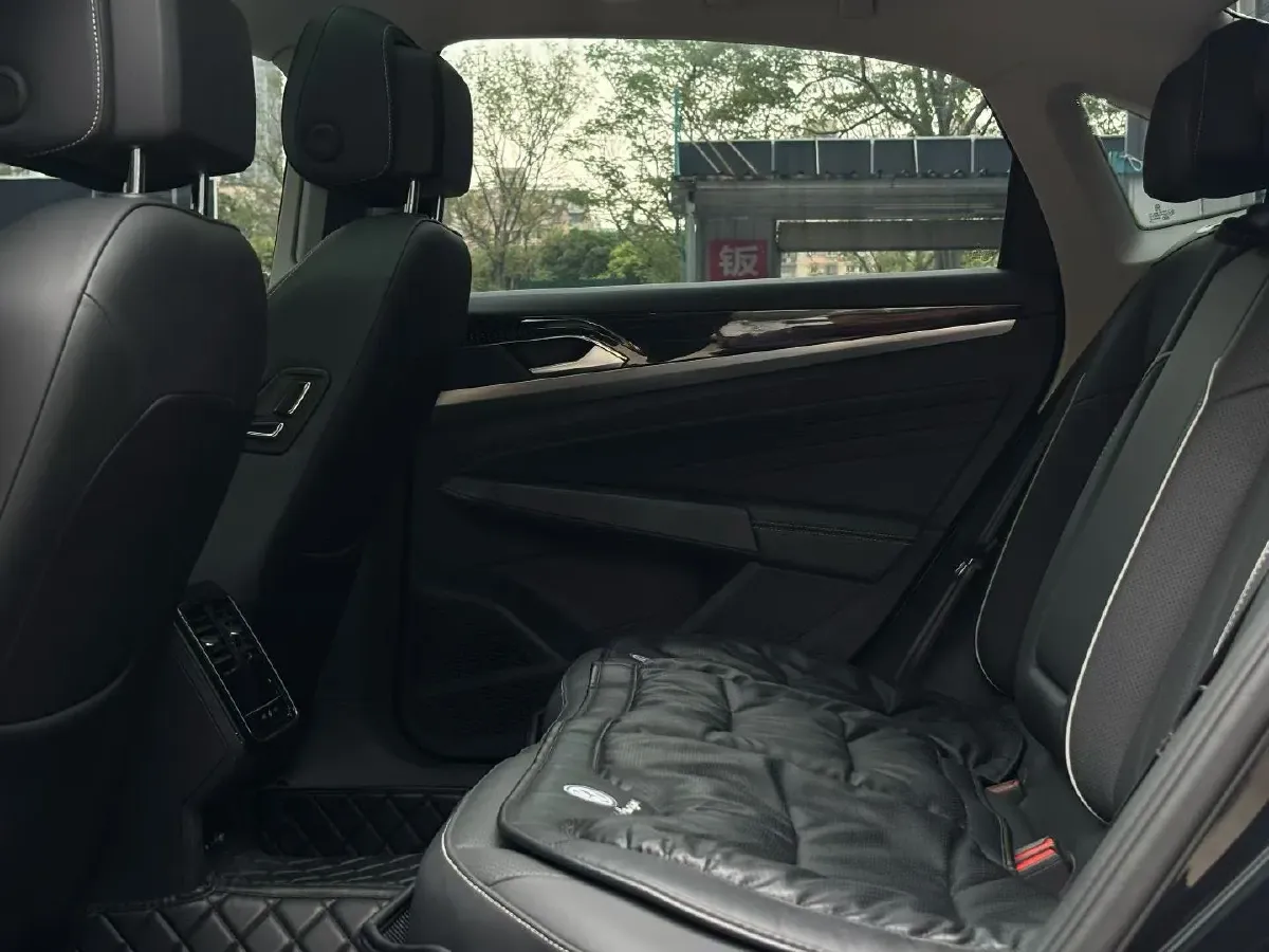 2024 Volkswagen Passat 2.0T 186HP L4 7DCT,autocango,china used car exporter,china ev exporter,chinese used car exporter,chinese used ev exporter