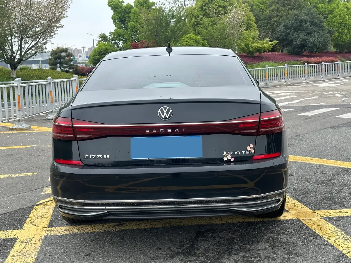 2024 Volkswagen Passat 2.0T 186HP L4 7DCT,autocango,china used car exporter,china ev exporter,chinese used car exporter,chinese used ev exporter