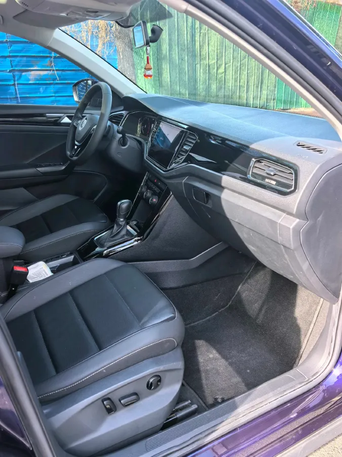 2022 Volkswagen T-Roc 1.4T 150HP L4 7DCT,autocango,china used car exporter,china ev exporter,chinese used car exporter,chinese used ev exporter