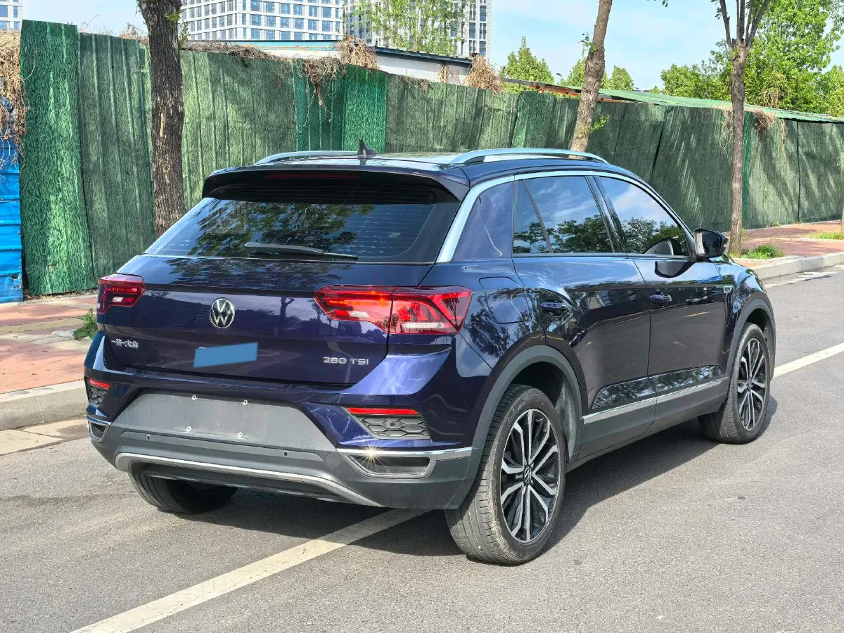 2022 Volkswagen T-Roc 1.4T 150HP L4 7DCT,autocango,china used car exporter,china ev exporter,chinese used car exporter,chinese used ev exporter