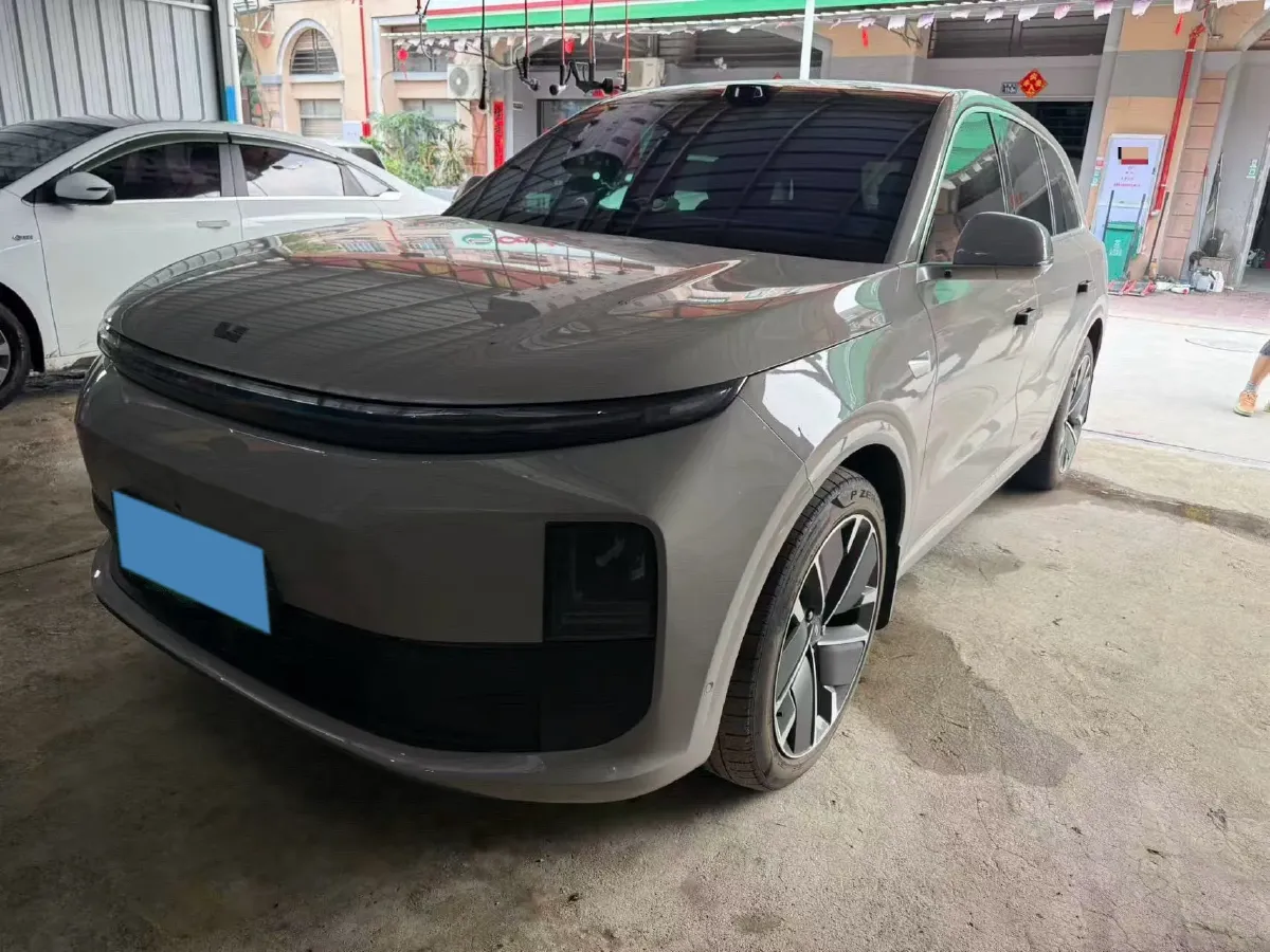2025 Li L6 Range Extended 154HP L4 REEV,autocango,china used car exporter,china ev exporter,chinese used car exporter,chinese used ev exporter