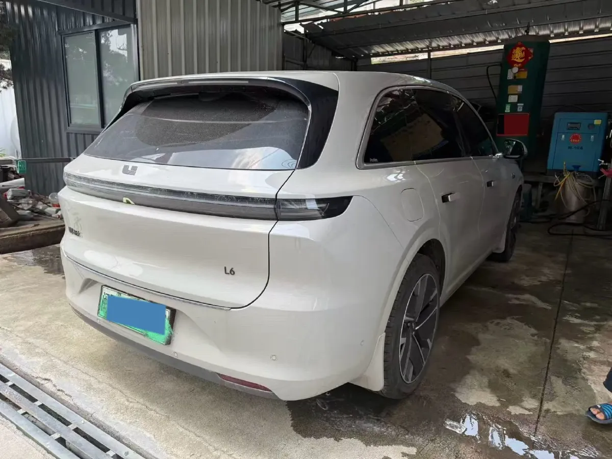2025 Li L6 Range Extended 154HP L4 REEV,autocango,china used car exporter,china ev exporter,chinese used car exporter,chinese used ev exporter