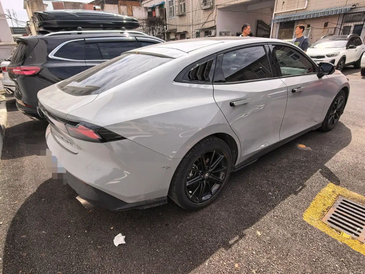 2022 ChangAn UNI-V 1.5T 188HP L4 7DCT,autocango,china used car exporter,china ev exporter,chinese used car exporter,chinese used ev exporter