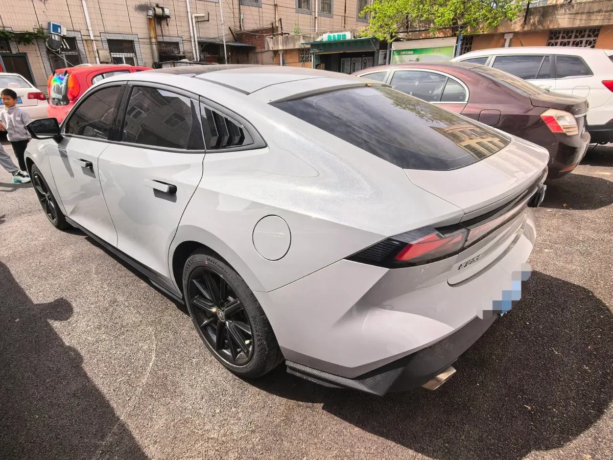 2022 ChangAn UNI-V 1.5T 188HP L4 7DCT,autocango,china used car exporter,china ev exporter,chinese used car exporter,chinese used ev exporter