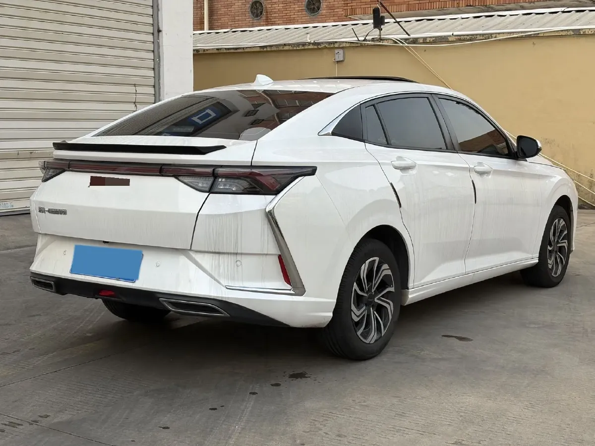 2022 DongFeng Aeolus YiXuan 1.5T 150HP L4 6DCT,autocango,china used car exporter,china ev exporter,chinese used car exporter,chinese used ev exporter