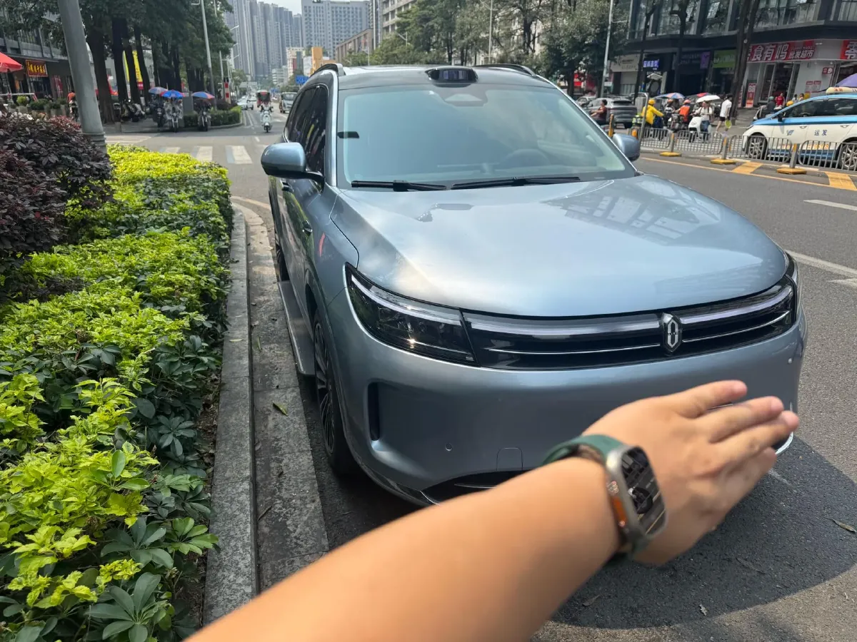 2024 AITO AITO M7 1.5T 152HP L4 REEV 42KWH,autocango,china used car exporter,china ev exporter,chinese used car exporter,chinese used ev exporter