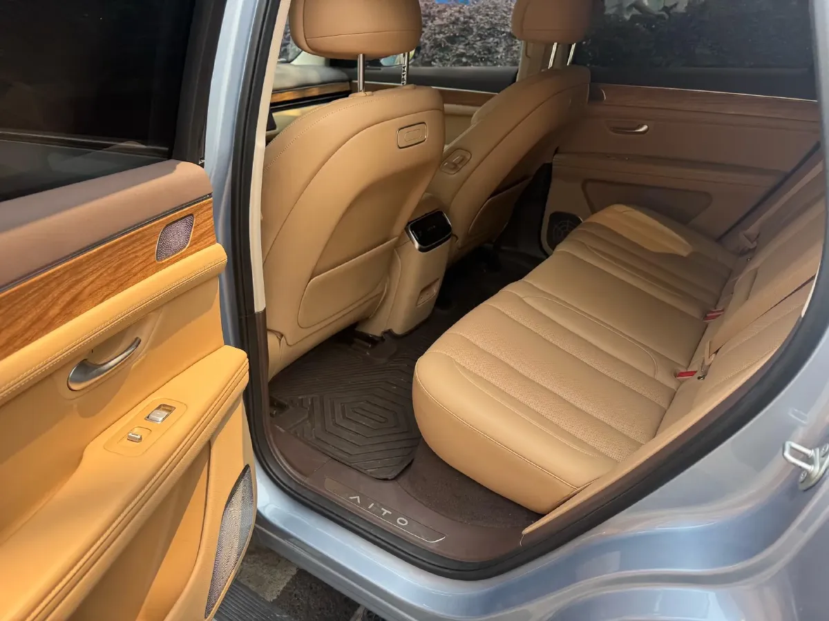 2024 AITO AITO M7 1.5T 152HP L4 REEV 42KWH,autocango,china used car exporter,china ev exporter,chinese used car exporter,chinese used ev exporter