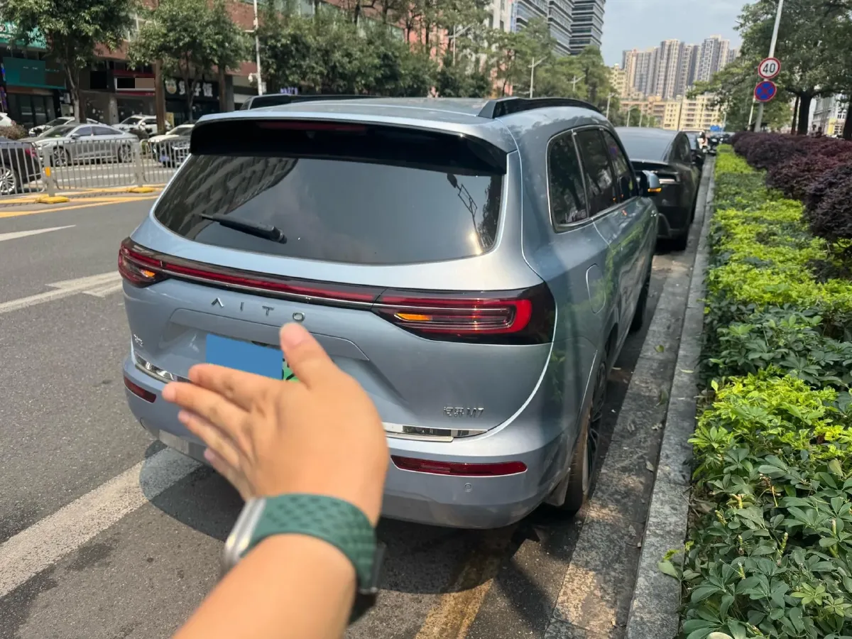 2024 AITO AITO M7 1.5T 152HP L4 REEV 42KWH,autocango,china used car exporter,china ev exporter,chinese used car exporter,chinese used ev exporter