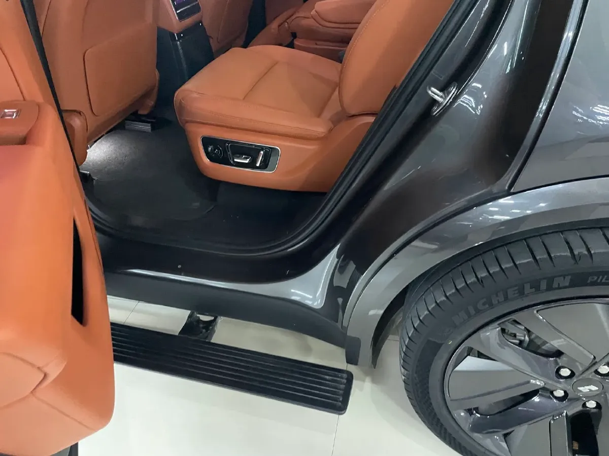 2022 Li L9 Range Extended 154HP REEV 42.6KWH,autocango,china used car exporter,china ev exporter,chinese used car exporter,chinese used ev exporter