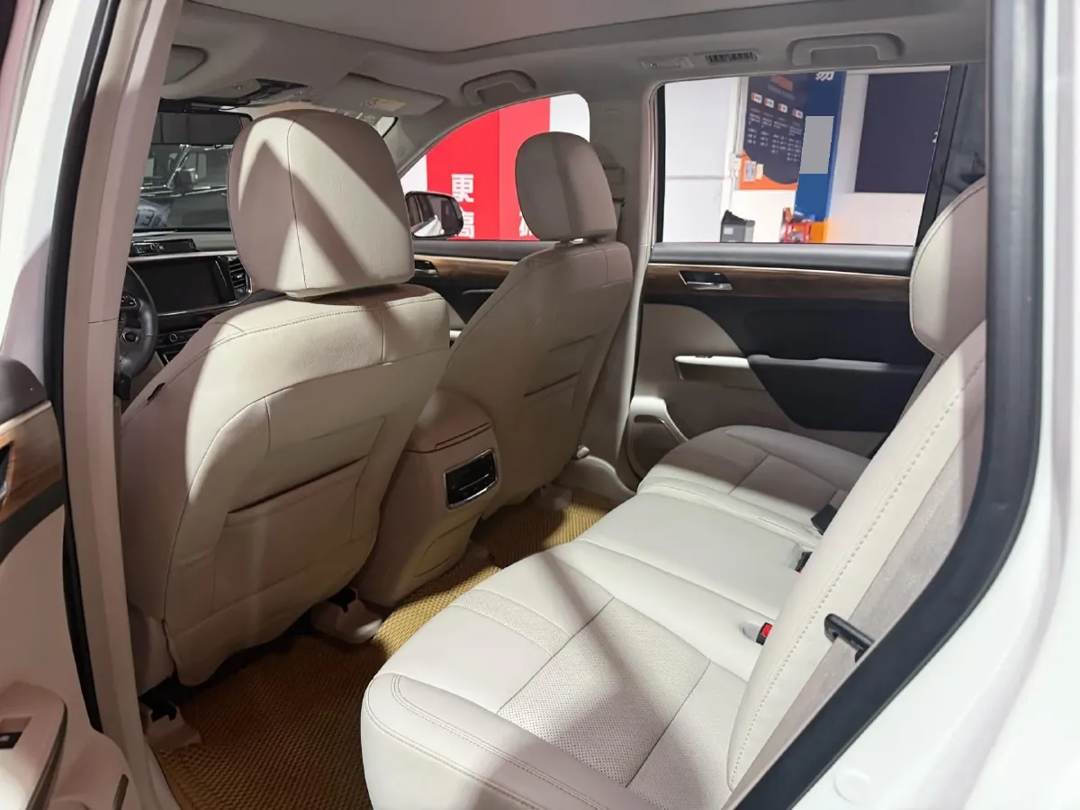 2017 GAC Trumpchi GS8 2.0T 201HP L4 6AT,autocango,china used car exporter,china ev exporter,chinese used car exporter,chinese used ev exporter