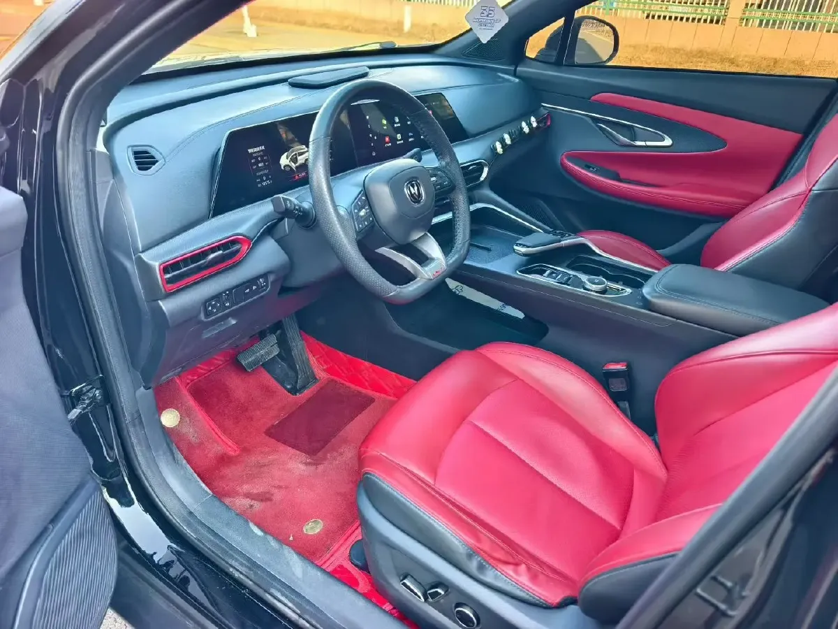 2020 ChangAn UNI-T 1.5T 180HP L4 7DCT,autocango,china used car exporter,china ev exporter,chinese used car exporter,chinese used ev exporter