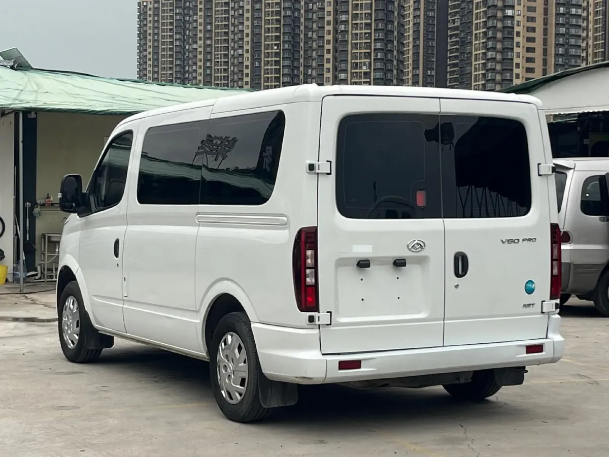 2023 MAXUS XinTu V80 2.0T 139HP L4 6MT,autocango,china used car exporter,china ev exporter,chinese used car exporter,chinese used ev exporter