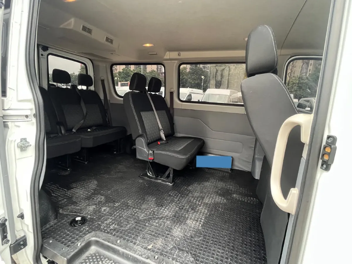 2023 MAXUS XinTu V80 2.0T 139HP L4 6MT,autocango,china used car exporter,china ev exporter,chinese used car exporter,chinese used ev exporter