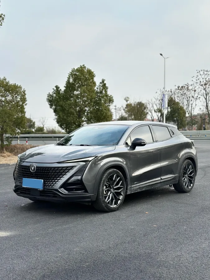 2022 ChangAn UNI-T 2.0T 233HP L4 8AT,autocango,china used car exporter,china ev exporter,chinese used car exporter,chinese used ev exporter