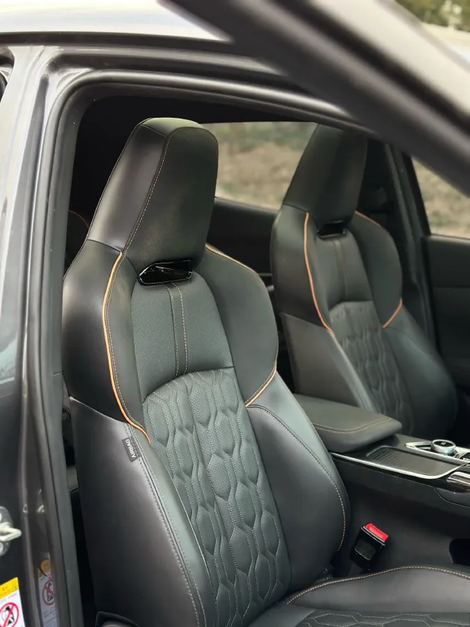 2022 ChangAn UNI-T 2.0T 233HP L4 8AT,autocango,china used car exporter,china ev exporter,chinese used car exporter,chinese used ev exporter