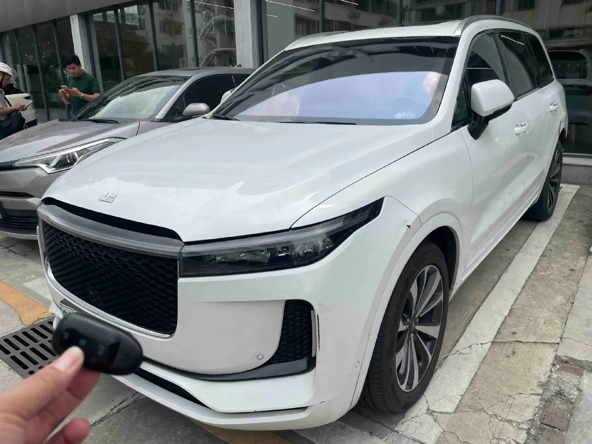 2020 Li ONE Range Extended 131HP REEV 40.5KWH,autocango,china used car exporter,china ev exporter,chinese used car exporter,chinese used ev exporter